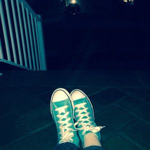 Meet your Posher, Crystal